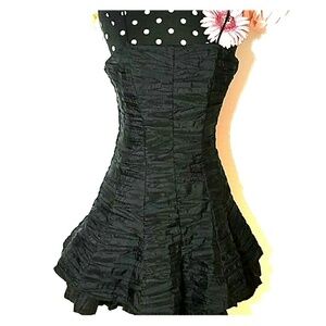 🌸- Perfect strapless black dress